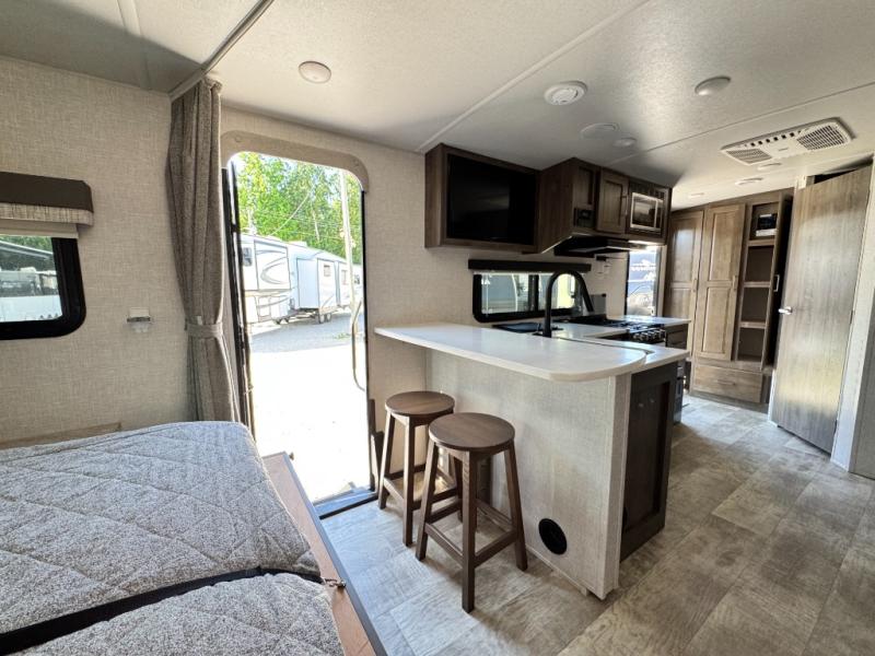 2022 Forest River RV Flagstaff Micro Lite 25FBS photo 29