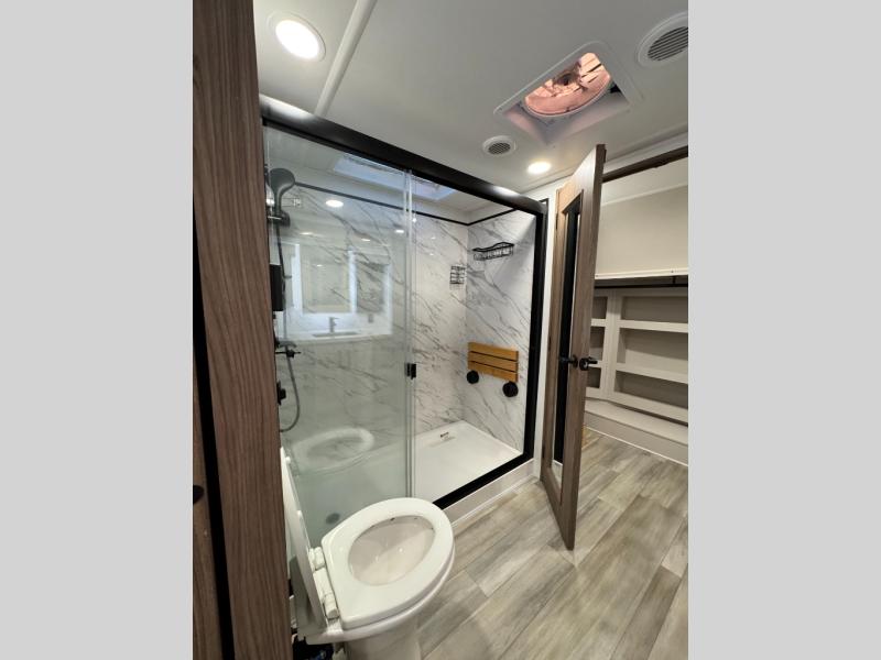 2024 Alliance RV Paradigm 382RK photo 33