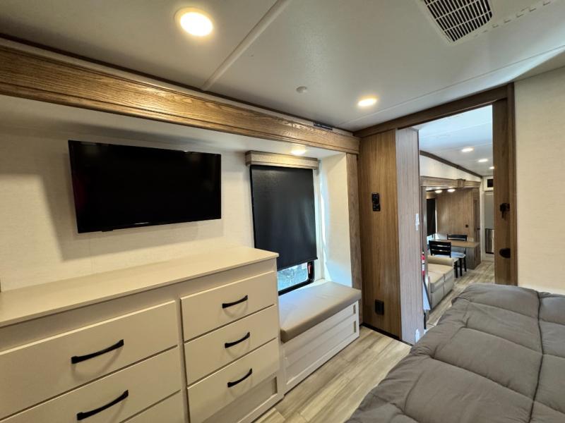 2024 Alliance RV Paradigm 382RK photo 31