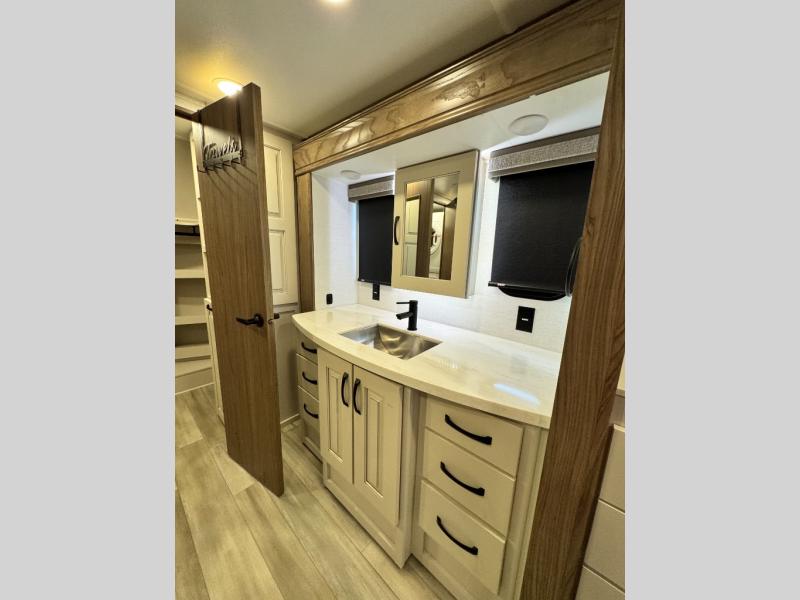 2024 Alliance RV Paradigm 382RK photo 34