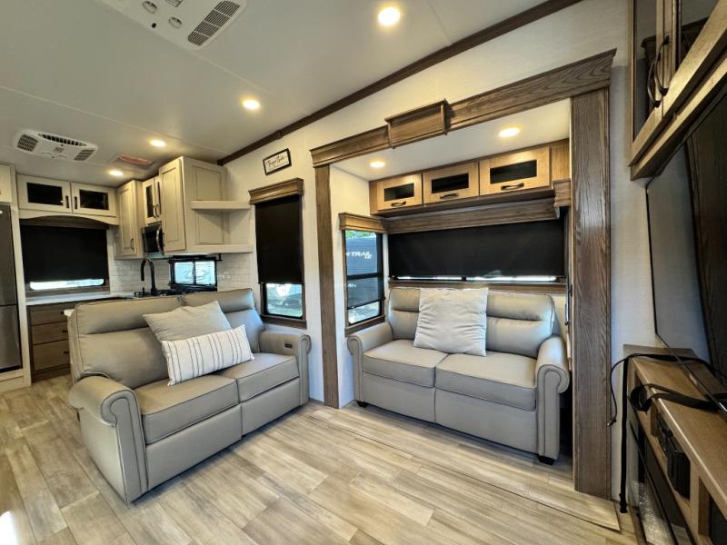 2024 Alliance RV Paradigm 382RK photo 7