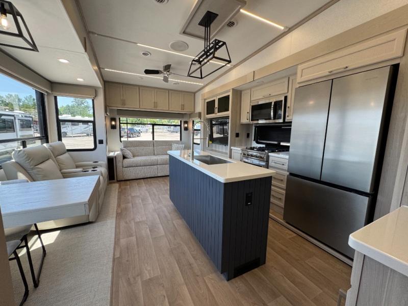 2026 Forest River RV Columbus 383RLH photo 9
