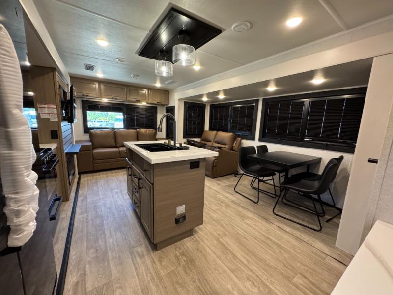 2027 Open Range RV Open Range 322RLS photo 9