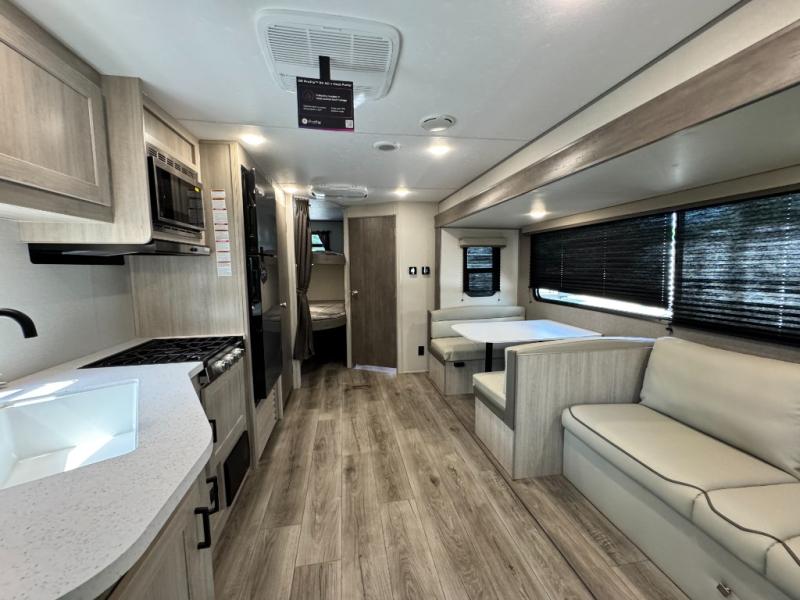 2026 Coachmen RV Catalina Summit Series 8 261BHS photo 15