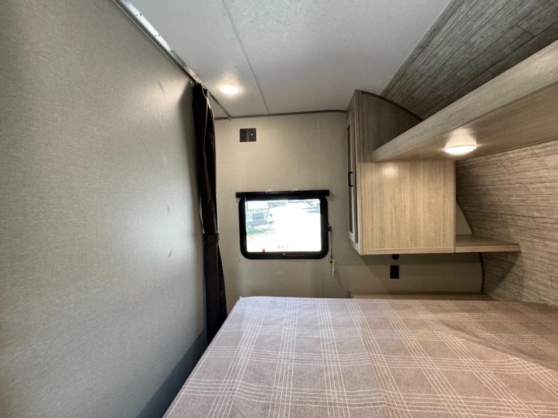 2026 Coachmen RV Catalina Summit Series 8 261BHS photo 24