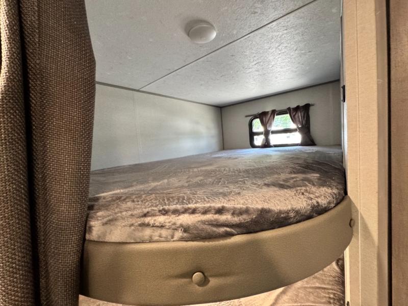 2026 Coachmen RV Catalina Summit Series 8 261BHS photo 20
