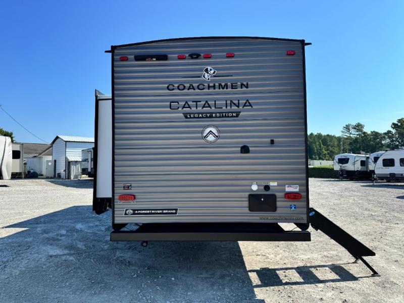 2026 Coachmen RV Catalina Legacy Edition 333DBDSCK photo 5
