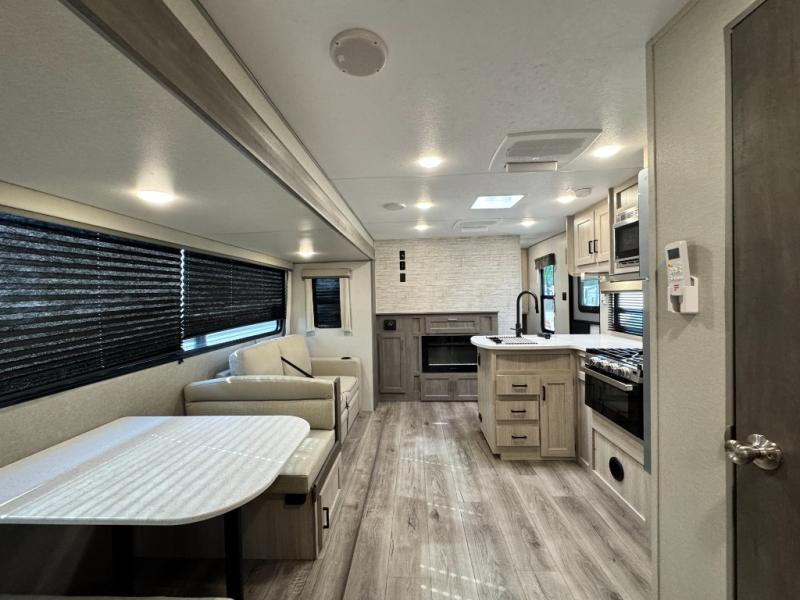 2026 Coachmen RV Catalina Legacy Edition 333DBDSCK photo 15