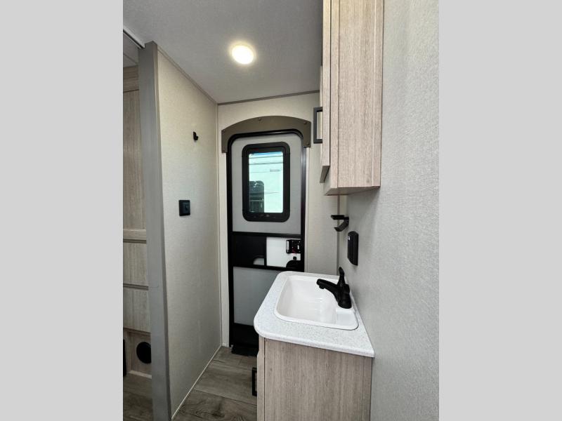 2026 Coachmen RV Catalina Legacy Edition 333DBDSCK photo 29