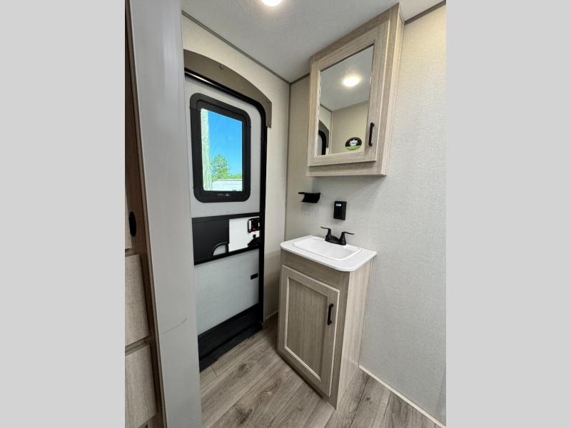 2026 Coachmen RV Catalina Legacy Edition 333DBDSCK photo 27