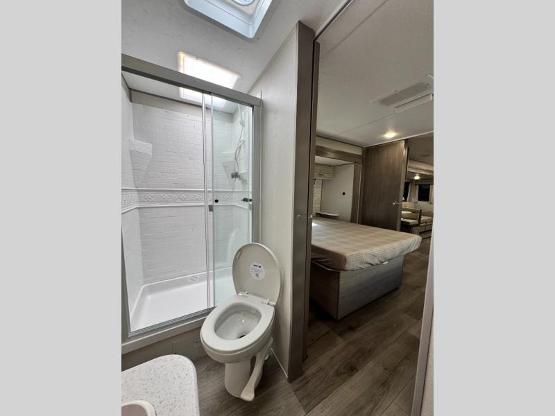 2026 Coachmen RV Catalina Legacy Edition 333DBDSCK photo 30