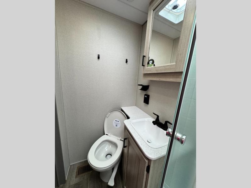 2026 Coachmen RV Catalina Legacy Edition 333DBDSCK photo 40