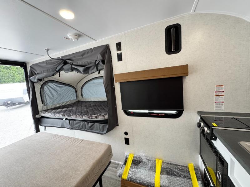2027 Modern Buggy RV Hopper Hopper 2 Toy Hauler photo 10