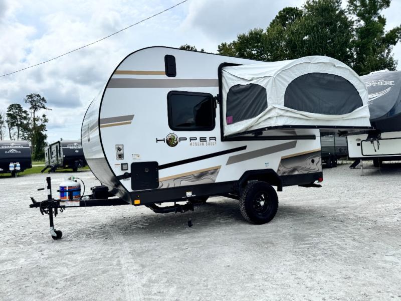 2027 Modern Buggy RV Hopper Hopper 2 Toy Hauler photo 6