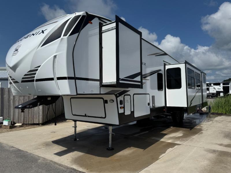 2026 Shasta RVs Phoenix 367BH photo 3