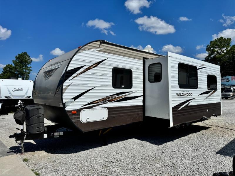 2019 Forest River RV Wildwood 27DBK photo 2