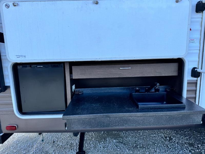 2019 Forest River RV Wildwood 27DBK photo 9