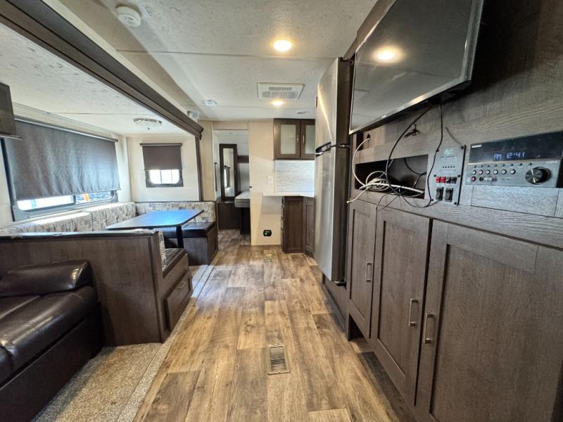 2019 Forest River RV Wildwood 27DBK photo 20