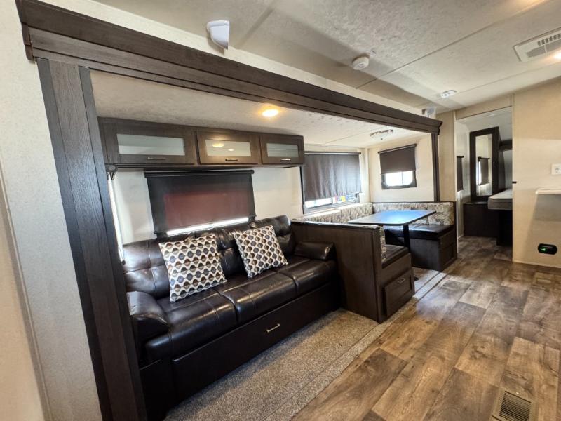 2019 Forest River RV Wildwood 27DBK photo 10