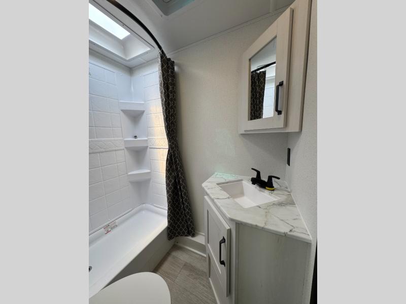 2027 Forest River RV Solaire 232UD photo 18