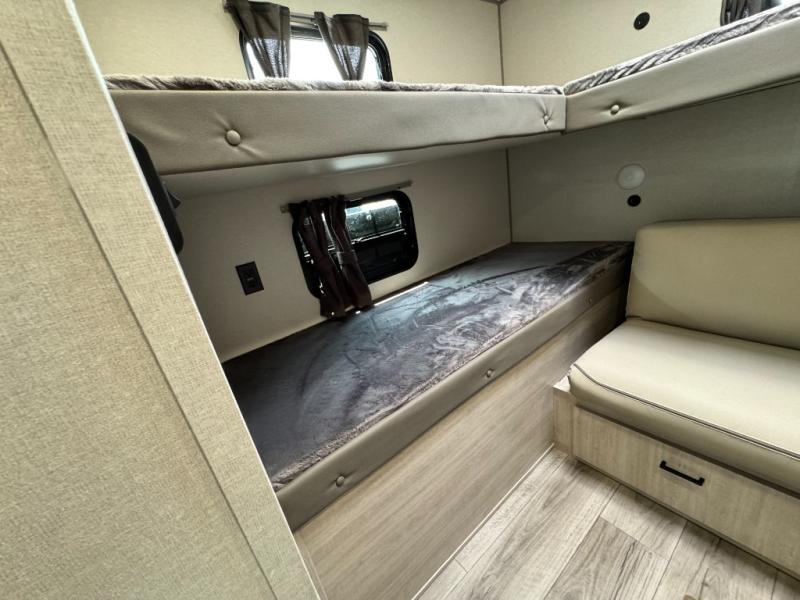 2026 Coachmen RV Catalina Legacy Edition 293QBCK photo 20