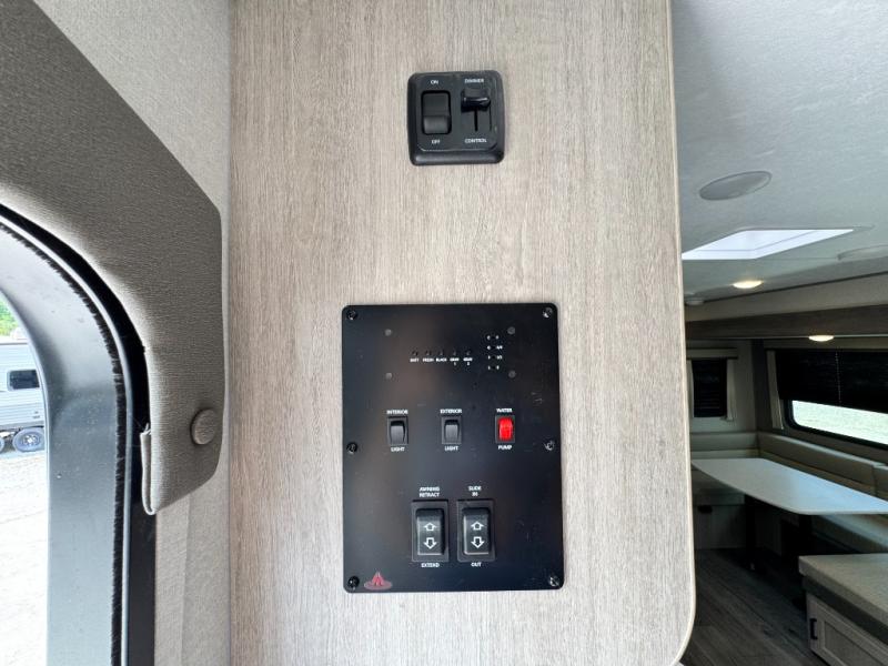 2026 Coachmen RV Catalina Legacy Edition 293QBCK photo 36