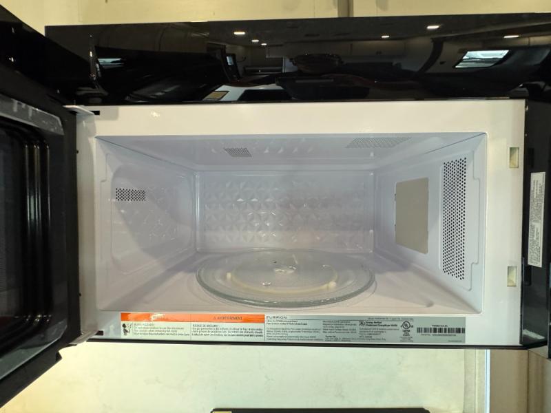 2026 Dutchmen RV Voltage V-Series 4250 Toy Hauler photo 27