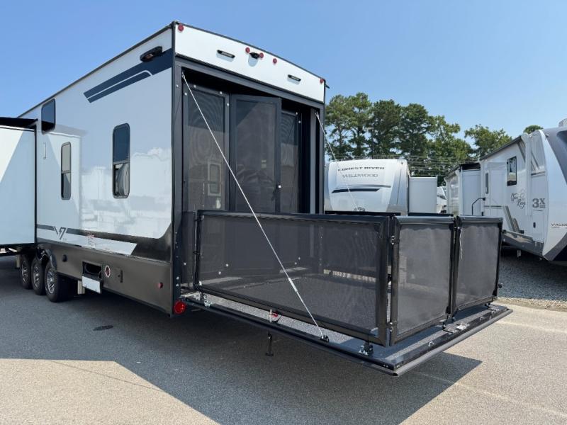 2026 Dutchmen RV Voltage V-Series 4250 Toy Hauler photo 5