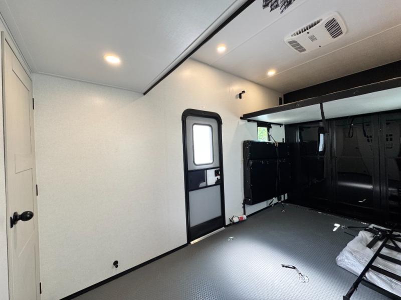 2026 Dutchmen RV Voltage V-Series 4250 Toy Hauler photo 15