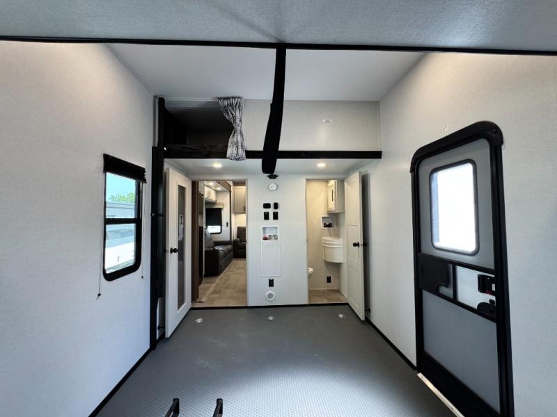 2026 Dutchmen RV Voltage V-Series 4250 Toy Hauler photo 19