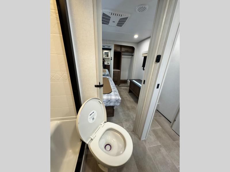 2026 Dutchmen RV Voltage V-Series 4250 Toy Hauler photo 45