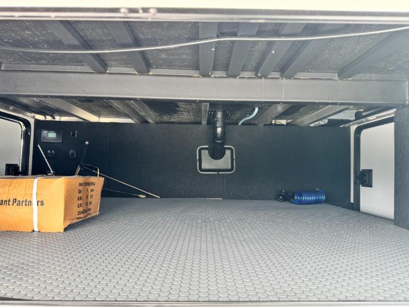 2026 Dutchmen RV Voltage V-Series 4250 Toy Hauler photo 60
