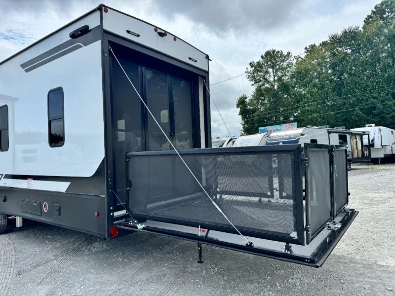 2026 Dutchmen RV Voltage V-Series 4250 Toy Hauler photo 9