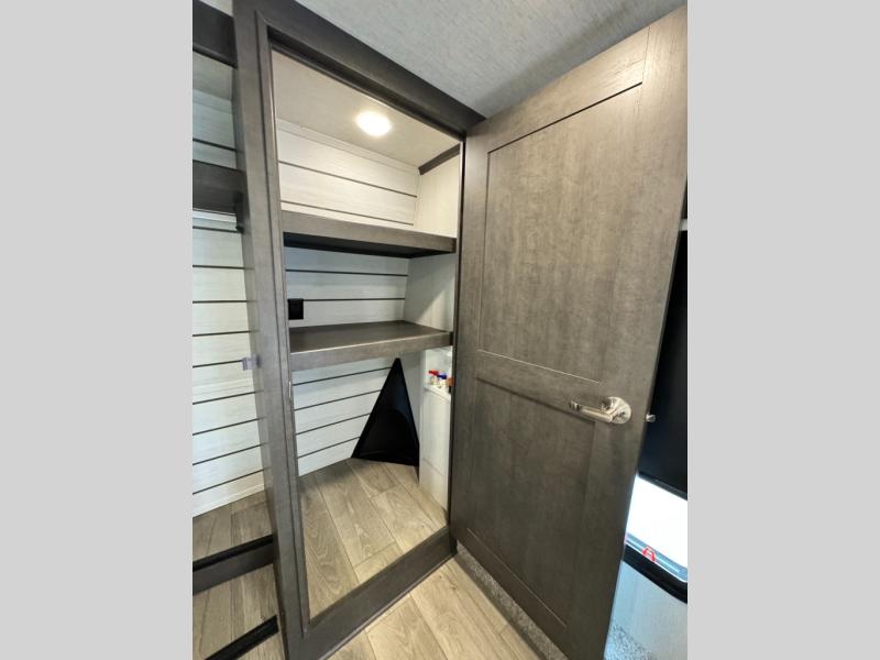 2025 Keystone RV Cougar 320RDS photo 29