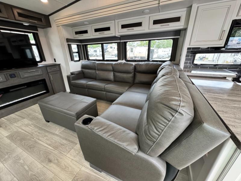2025 Keystone RV Cougar 320RDS photo 12