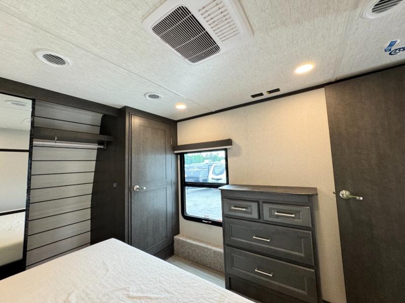 2025 Keystone RV Cougar 320RDS photo 28