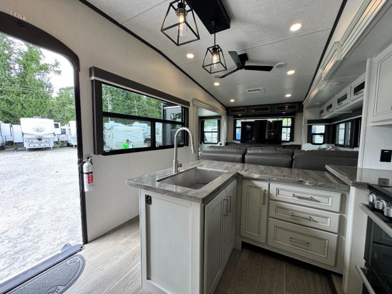 2025 Keystone RV Cougar 320RDS photo 8