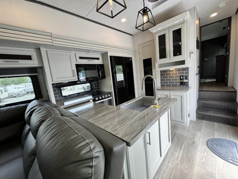 2025 Keystone RV Cougar 320RDS photo 9