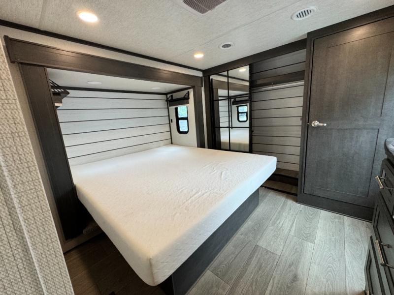 2025 Keystone RV Cougar 320RDS photo 25