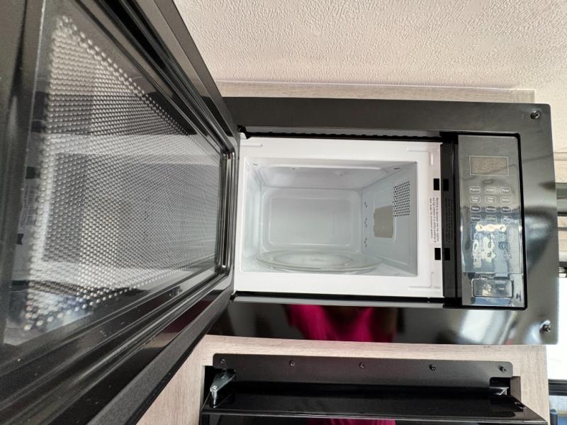 2026 CrossRoads RV Zinger Lite Mini 18RB photo 16