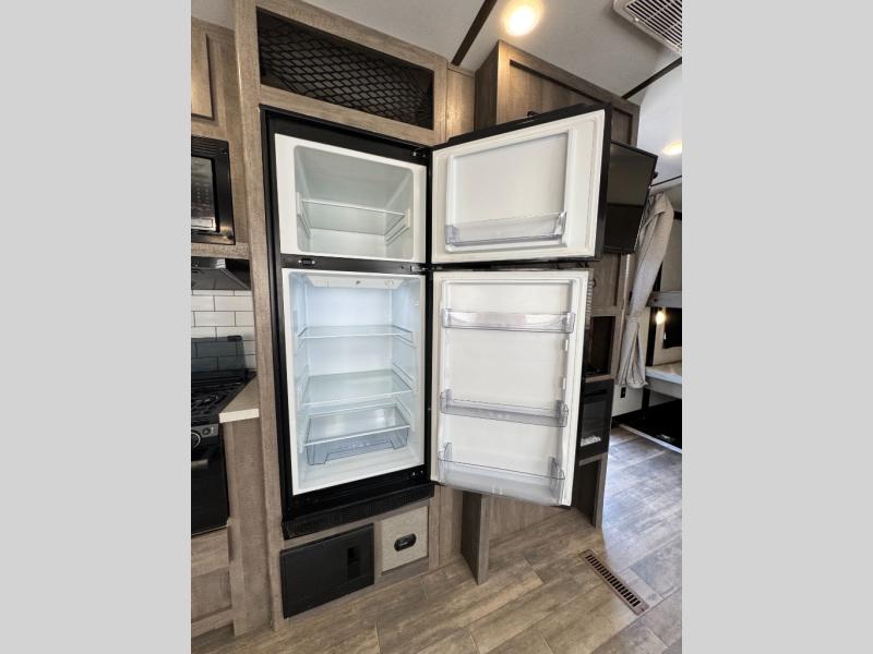 2021 Forest River RV XLR Boost 27QBX Toy Hauler photo 23