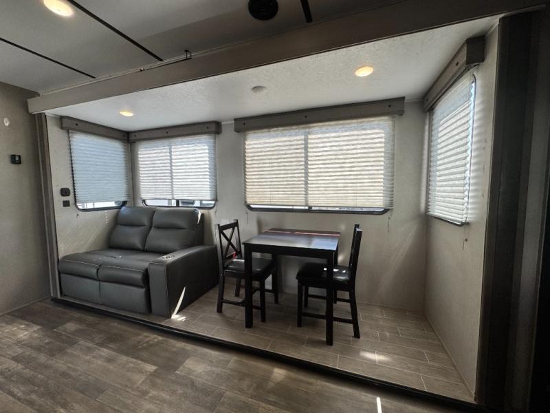 2021 Forest River RV XLR Boost 27QBX Toy Hauler photo 19