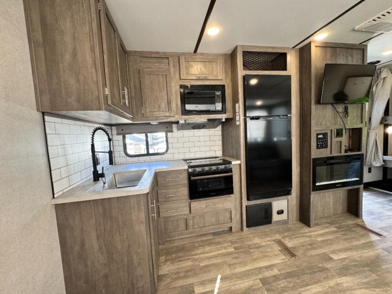2021 Forest River RV XLR Boost 27QBX Toy Hauler photo 20