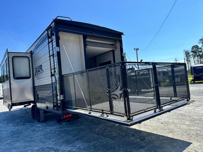 2021 Forest River RV XLR Boost 27QBX Toy Hauler photo 4