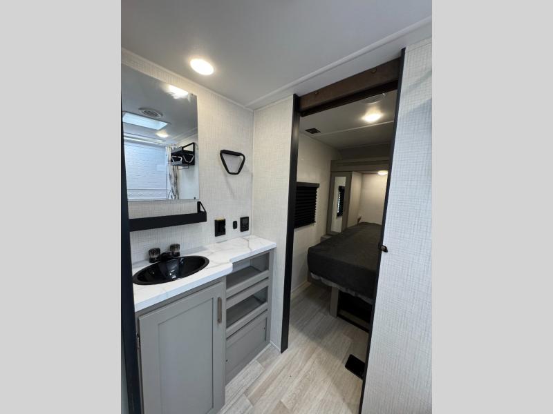 2026 Keystone RV Hideout 210RL photo 16