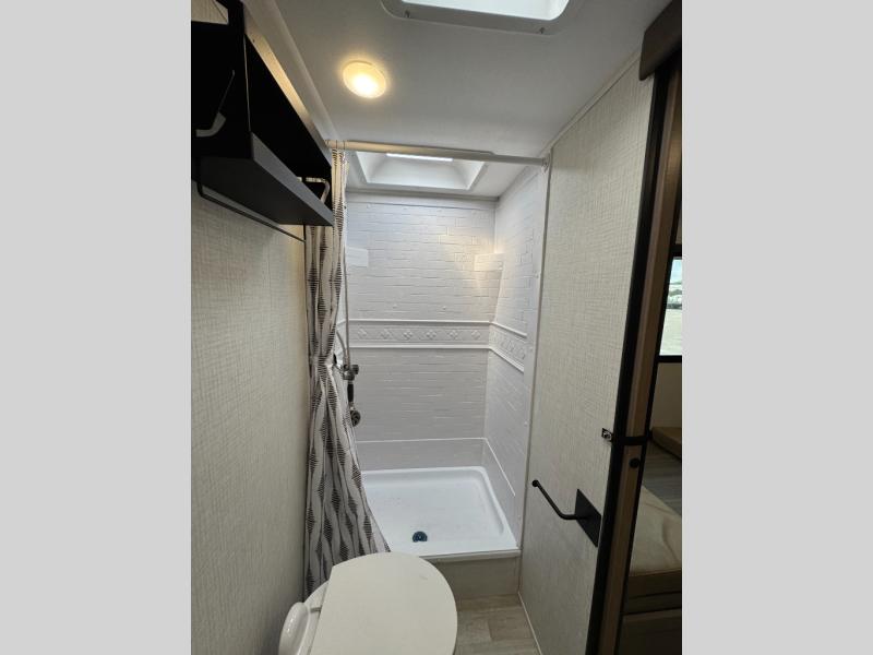 2026 Keystone RV Hideout 210RL photo 17