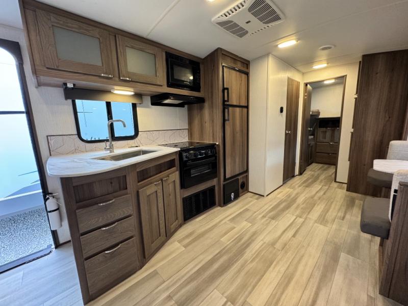 2025 Cruiser MPG 2800QB photo 11