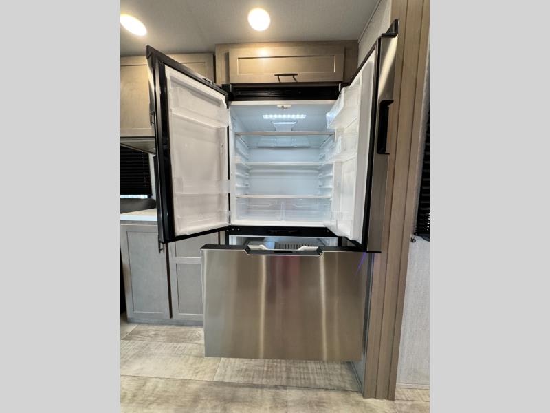 2024 Grand Design Momentum G-Class 415G Toy Hauler photo 26