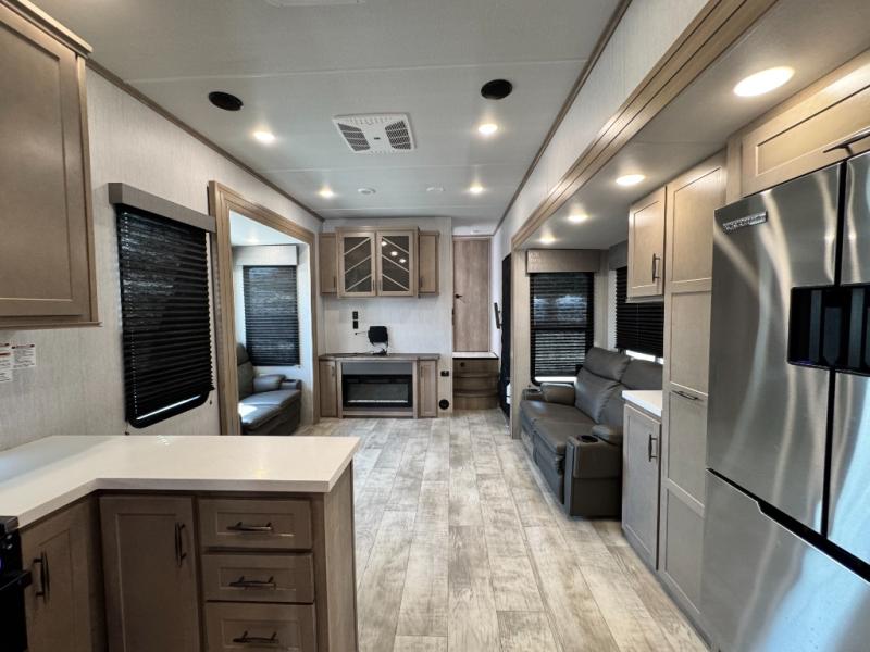 2024 Grand Design Momentum G-Class 415G Toy Hauler photo 28