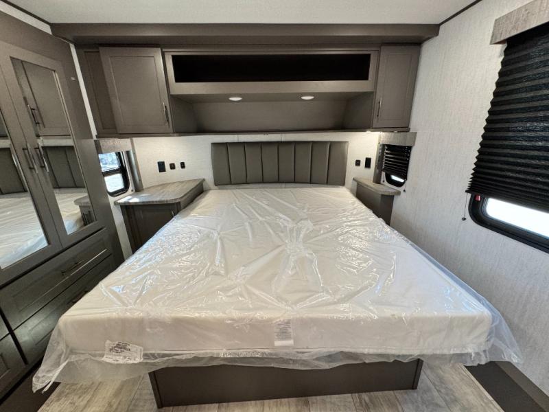 2024 Grand Design Momentum G-Class 415G Toy Hauler photo 42